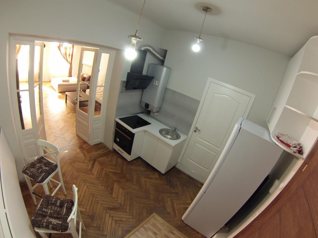 Chic Studio Brasov Διαμέρισμα Εξωτερικό φωτογραφία